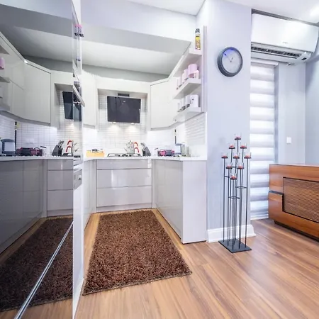 Lara 1+1 Luxury Apartment Antalya