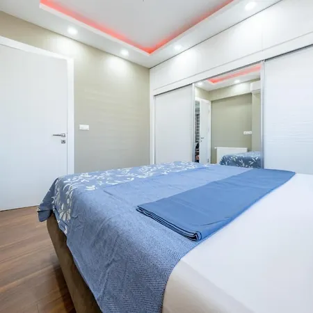 Lara 1+1 Luxury Antalya